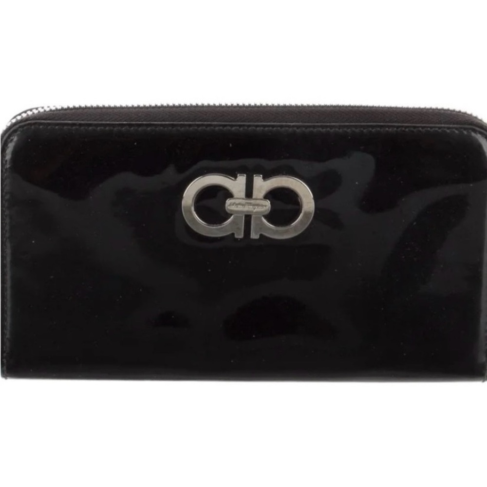 ‼️SALE‼️ Salvatore Ferragamo Black Patent Leather Double Gancini Clutch Wallet